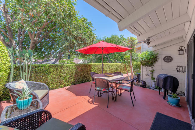 46510 Arapahoe Drive, Indian Wells CA: https://media.crmls.org/mediaz/f4351f07-662f-43aa-a321-628433964c20.jpg