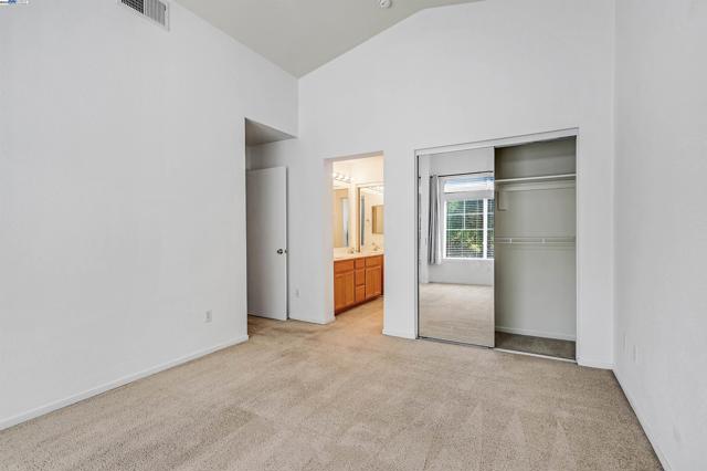 51 Bellington Cmn, Livermore CA: https://media.crmls.org/mediaz/f43541e1-03a4-4b22-baf5-df4d0660cddf.jpg