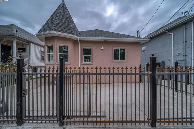 3035 Logan St, Oakland CA: https://media.crmls.org/mediaz/f4358945-c5f8-4d8b-bac7-156dcc42ba8a.jpg