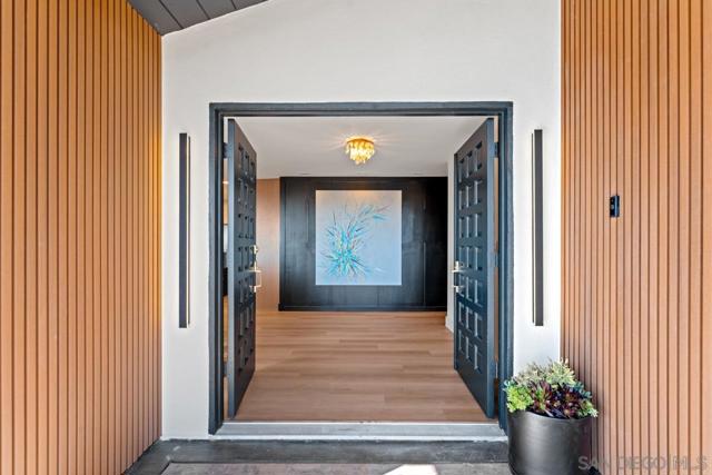 4911 Beaumont Dr, La Mesa CA: https://media.crmls.org/mediaz/f43606cf-4909-4426-8190-5015b1067d22.jpg