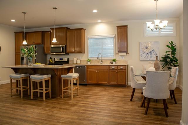 3461 Don Arturo Drive, Carlsbad CA: https://media.crmls.org/mediaz/f436107d-29b1-4df7-b912-614531568b4d.jpg