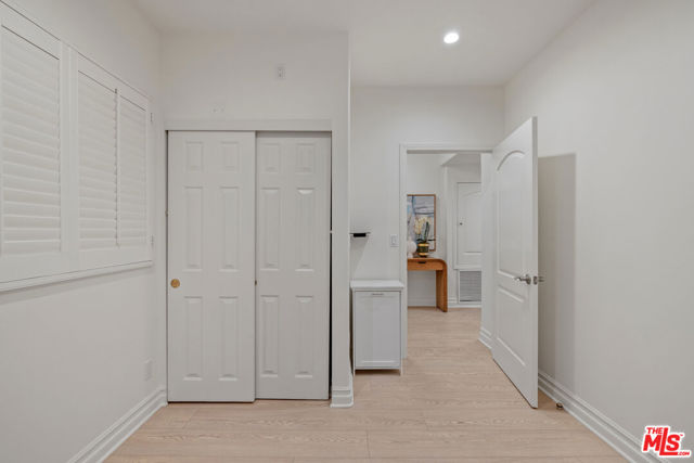4711 Ambrose Avenue, 204 photo 30