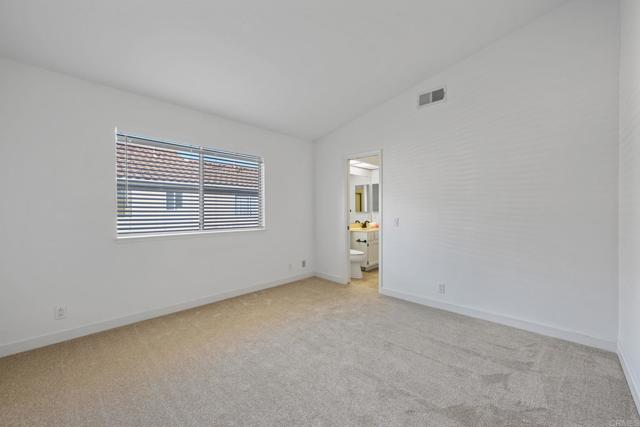 7727 Caminito Monarca, Carlsbad CA: https://media.crmls.org/mediaz/f4382dde-cca4-409a-8a66-3923dab4cec3.jpg