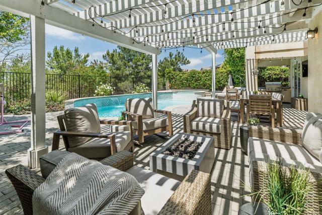 1569 Glencrest Drive, San Marcos CA: https://media.crmls.org/mediaz/f4385593-310a-4372-9457-a8456b8ce457.jpg