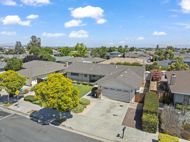 1500 Sunset Drive, Hollister CA: https://media.crmls.org/mediaz/f438d4d1-e33b-44b3-9006-c3f84390d284.jpg