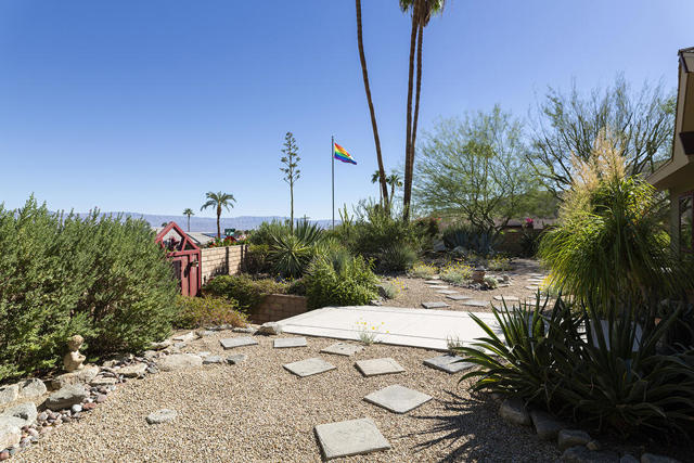 67931 Valley Vista Drive, Cathedral City CA: https://media.crmls.org/mediaz/f438f088-a922-4980-a154-a8d17786f108.jpg