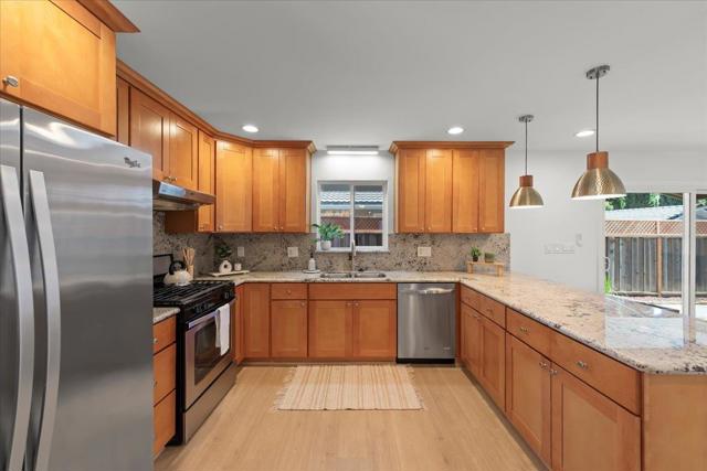 770 Gary Street, Gilroy CA: https://media.crmls.org/mediaz/f43999e2-45ac-4e88-acb5-bfbc0215fb13.jpg