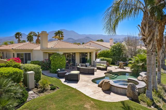 80080 Riviera, La Quinta CA: https://media.crmls.org/mediaz/f439f734-6a12-4996-9c11-412dff281bf8.jpg
