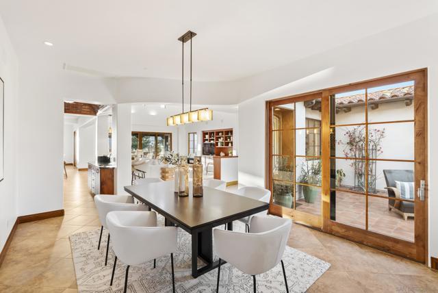 7778 Camino Sin Puente, Rancho Santa Fe CA: https://media.crmls.org/mediaz/f43a14dd-a0f9-4a19-a52e-d8a73c913cc0.jpg