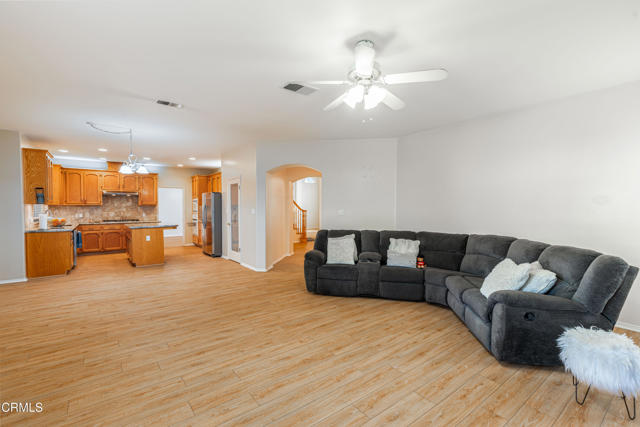 Detail Gallery Image 17 of 42 For 10906 Rosslyn Ln, Bakersfield,  CA 93311 - 4 Beds | 3 Baths