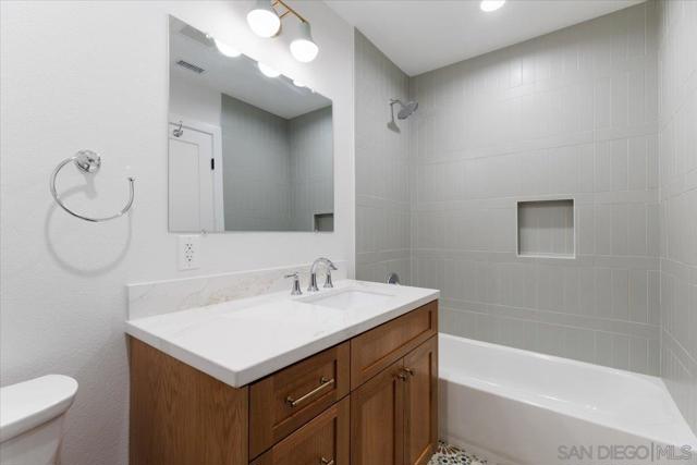1211 California St, Imperial Beach CA: https://media.crmls.org/mediaz/f43c19a3-93d8-4cdd-928b-2743c01ea04f.jpg