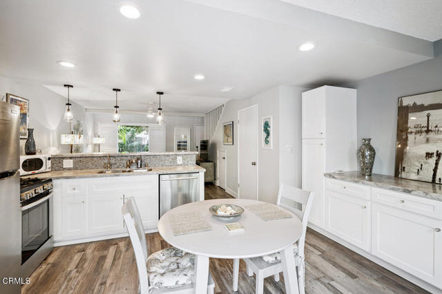Detail Gallery Image 13 of 42 For 5205 W Wooley Rd #2,  Oxnard,  CA 93035 - 2 Beds | 1/1 Baths