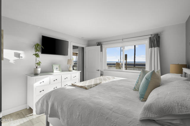 275 E Surfside Drive, Port Hueneme CA: https://media.crmls.org/mediaz/f43caf9e-3278-4672-8f50-4020b51a89e0.jpg