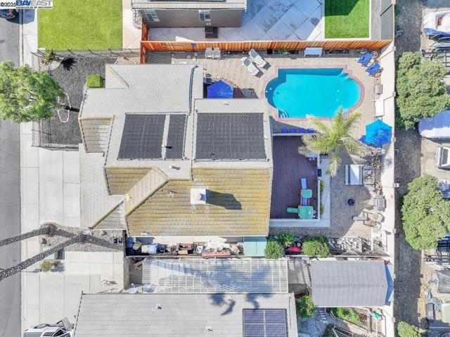 2218 Newport Ct., Discovery Bay CA: https://media.crmls.org/mediaz/f43cf02d-4166-4152-8539-feefff693741.jpg