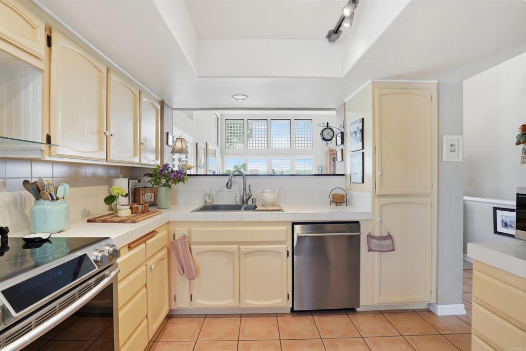 1051 Freedom Court - photo 16