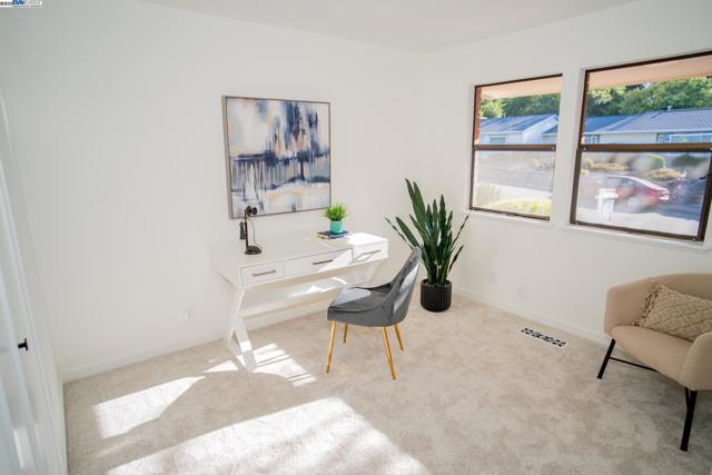 4732 Mira Vista Drive, Castro Valley CA: https://media.crmls.org/mediaz/f43da967-e614-454a-a0f1-2f00827f56f7.jpg