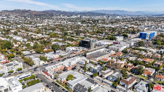 139 N Harper Avenue, Los Angeles CA: https://media.crmls.org/mediaz/f43dca5e-4f34-4909-bfaf-281c5c5442dd.jpg