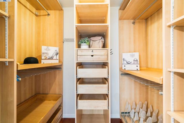 1550 Calle Enrique, Pleasanton CA: https://media.crmls.org/mediaz/f43e5528-e913-482a-bc1e-34b4fd4792c4.jpg