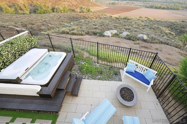 701 Fino Glen, Escondido CA: https://media.crmls.org/mediaz/f4403f96-56cd-4726-9e12-c33c0feb37a7.jpg