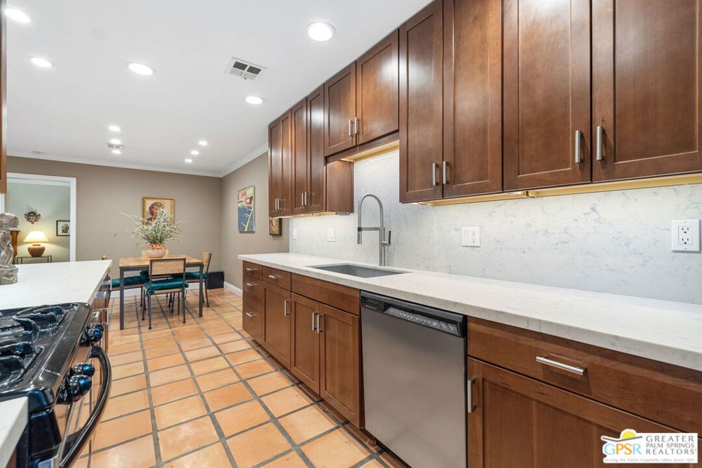 MLS #25621593PS image #21