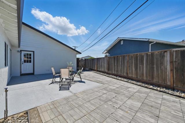 42948 Applewood Street, Fremont CA: https://media.crmls.org/mediaz/f440e934-5e1e-491e-8118-af77e4289da1.jpg