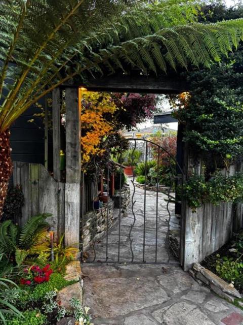 1497 Highland Place, Seaside CA: https://media.crmls.org/mediaz/f4410218-8b58-4a37-a284-48603f25e73d.jpg