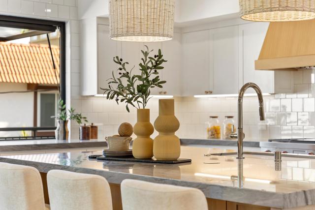 Detail Gallery Image 14 of 60 For 270 Normandy Ln, Carlsbad,  CA 92008 - 4 Beds | 4/1 Baths