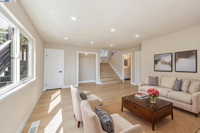 10745 Ridgeview Way, San Jose CA: https://media.crmls.org/mediaz/f4427c8f-589d-4ae3-994f-e677cd3ac1e6.jpg
