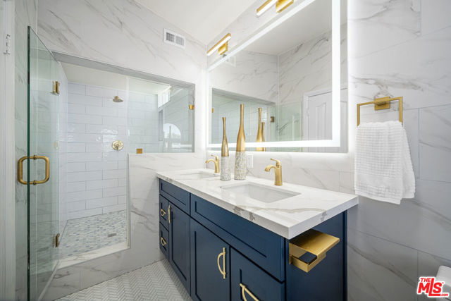 2733 Grand Summit Road, Torrance CA: https://media.crmls.org/mediaz/f4435db5-7b66-4887-8428-88655d286e55.jpg