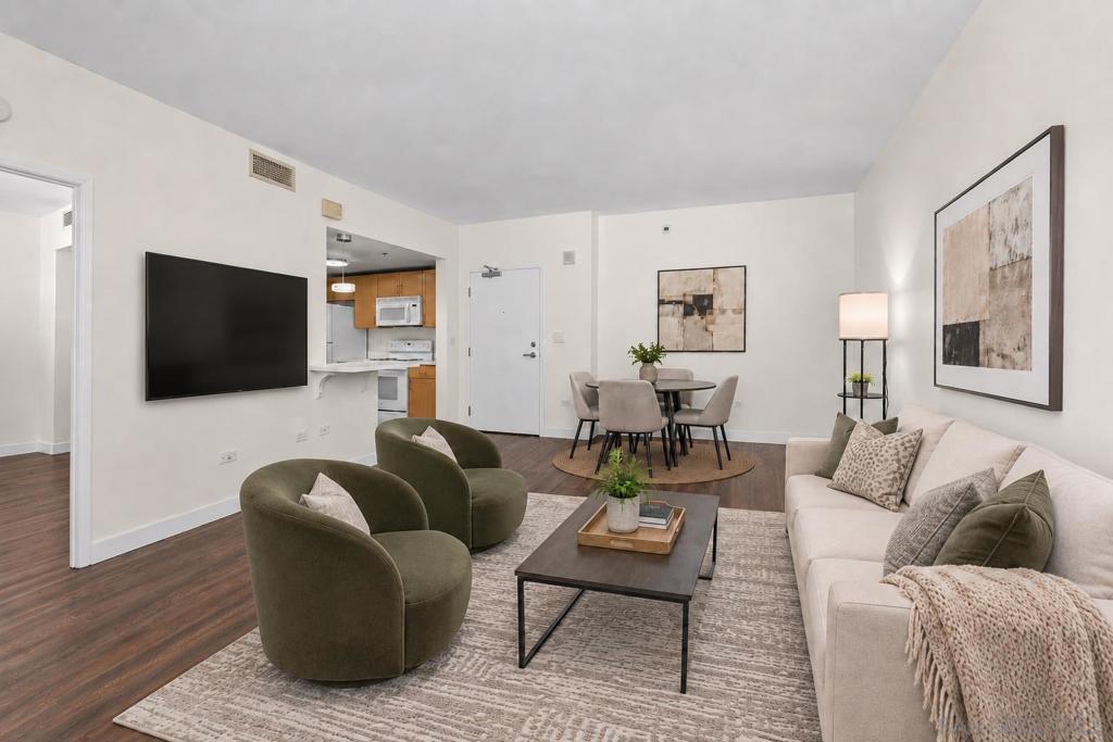 425 W Beech Street #721