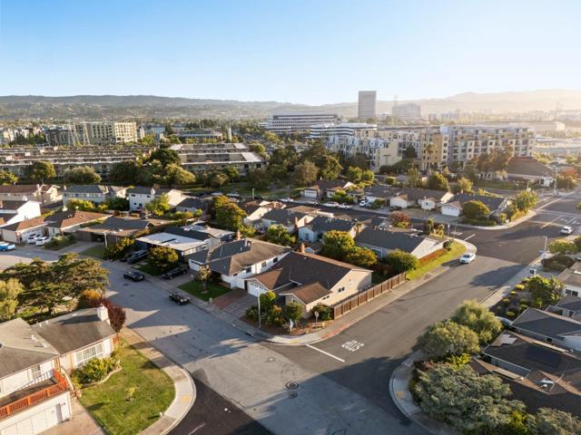 626 Harvester Drive, Foster City CA: https://media.crmls.org/mediaz/f4438a33-258d-4550-af4e-59f04584fccf.jpg