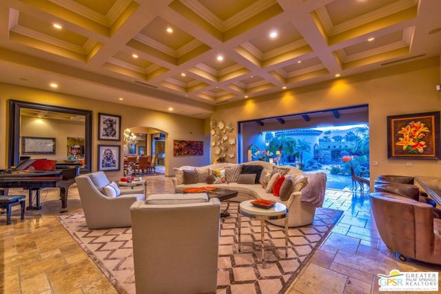 3 Coronado Court, Rancho Mirage CA: https://media.crmls.org/mediaz/f445252d-ac27-4954-bff6-c9f724940619.jpg