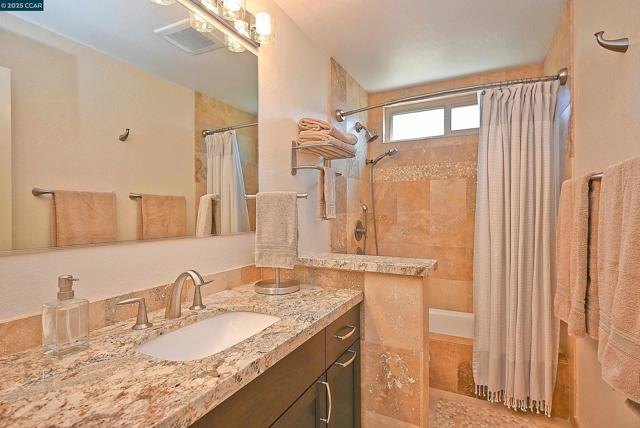 594 Morning Glory Dr, Benicia CA: https://media.crmls.org/mediaz/f445ea0f-4bac-4088-9aa5-ed059002846f.jpg