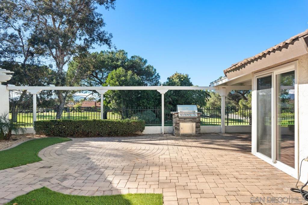 MLS #250043303SD image #29