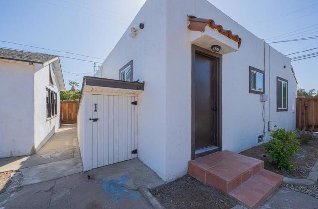 704 Oak Avenue, Greenfield CA: https://media.crmls.org/mediaz/f4461a4c-8030-41a9-a658-04e3778f2cda.jpg