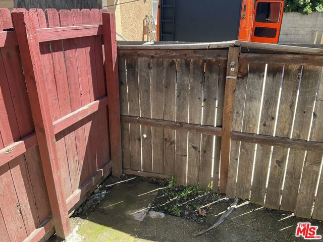 586 San Francisco Avenue, Pomona CA: https://media.crmls.org/mediaz/f446af42-e9a6-46cf-8676-3114e2b19401.jpg