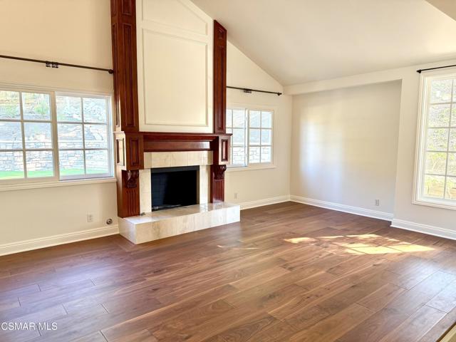 829 Sorrelwood Court, Westlake Village CA: https://media.crmls.org/mediaz/f446bf70-fb58-4473-89fa-8600a823fce6.jpg