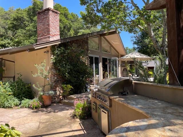 135 Lynton Avenue, San Carlos CA: https://media.crmls.org/mediaz/f4475044-5f34-4f58-9210-53ac1639ac52.jpg