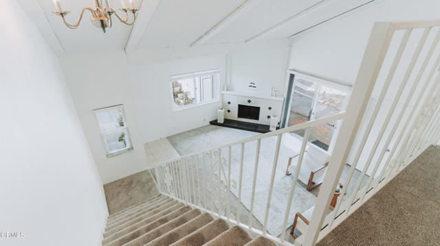 1020 Dunes Street, Oxnard CA: https://media.crmls.org/mediaz/f4477611-eb42-44df-8827-944900caf125.jpg