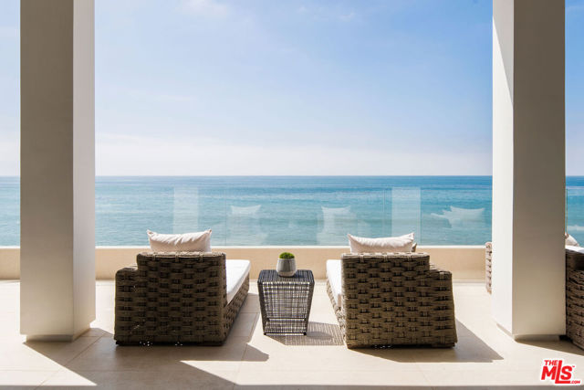 26520 Latigo Shore Drive, Malibu CA: https://media.crmls.org/mediaz/f447c191-9e18-4341-b779-b3d3c818541e.jpg