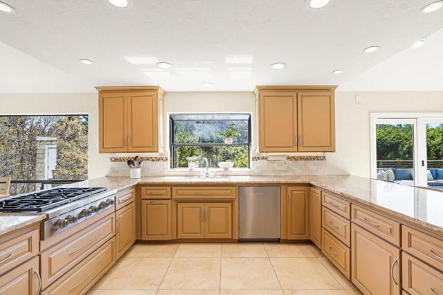 321 Pine Forest Drive, Aptos CA: https://media.crmls.org/mediaz/f4480548-2062-4691-9dfd-513fbd27ee28.jpg