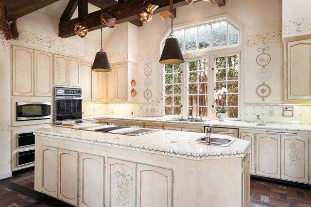 Detail Gallery Image 24 of 60 For 1879 Viking Way, La Jolla,  CA 92037 - 5 Beds | 5/1 Baths