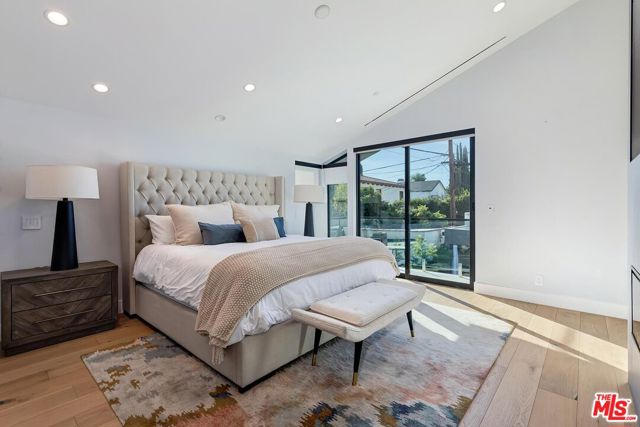489 S Willaman Drive, Los Angeles CA: https://media.crmls.org/mediaz/f44853dd-48d3-42b6-b8bf-6c80e323bec5.jpg