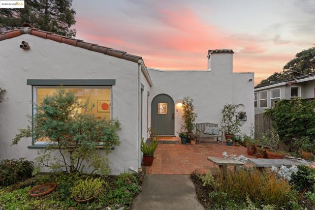 608 Colusa Ave, Berkeley CA: https://media.crmls.org/mediaz/f448887b-df0b-49b6-bda3-f63772d19beb.jpg