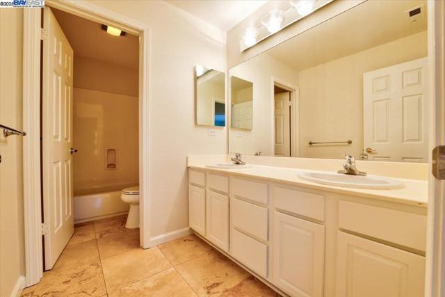 5615 Applegate Way, Dublin CA: https://media.crmls.org/mediaz/f4490fdd-16f1-477b-918e-9fce046c0dcc.jpg