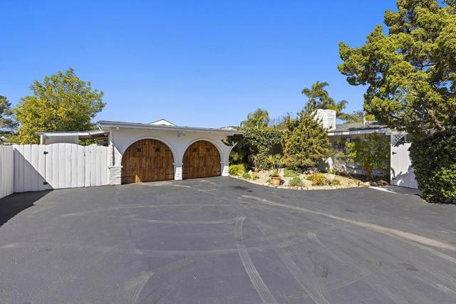 13430 Sagewood Drive, Poway CA: https://media.crmls.org/mediaz/f4499b49-bf9d-4509-82a7-0df368c38e26.jpg