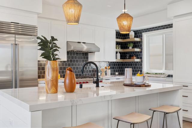 326 Chinquapin Avenue, Carlsbad CA: https://media.crmls.org/mediaz/f449ac26-162f-46ba-ab29-807a5b1b32be.jpg