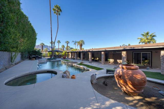 74085 Old Prospector Trail, Palm Desert CA: https://media.crmls.org/mediaz/f449b2b3-a20e-4bba-9985-677db9b6bf28.jpg