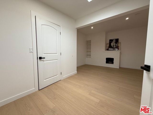 5759 1/2 Lemp Avenue, North Hollywood CA: https://media.crmls.org/mediaz/f449b9f3-d403-4c1c-8b9e-5c1ffbd59b75.jpg