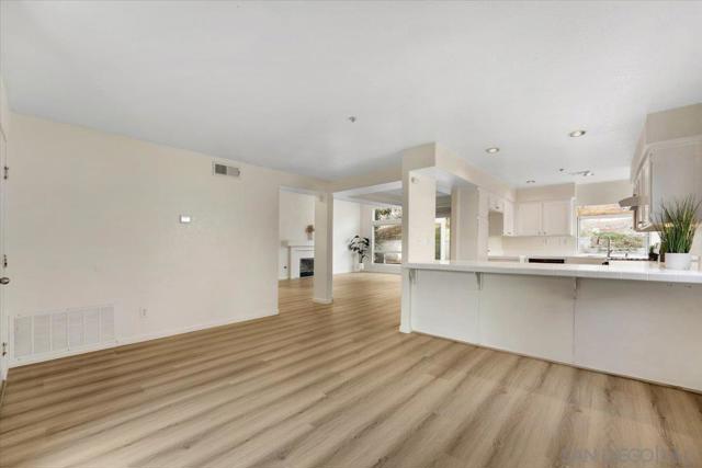 9704 Avenida Ricardo, Spring Valley CA: https://media.crmls.org/mediaz/f44a3df4-d91c-4f8d-8f91-6576554705de.jpg